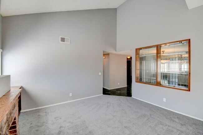 Building Photo - 6401 Morley Ave