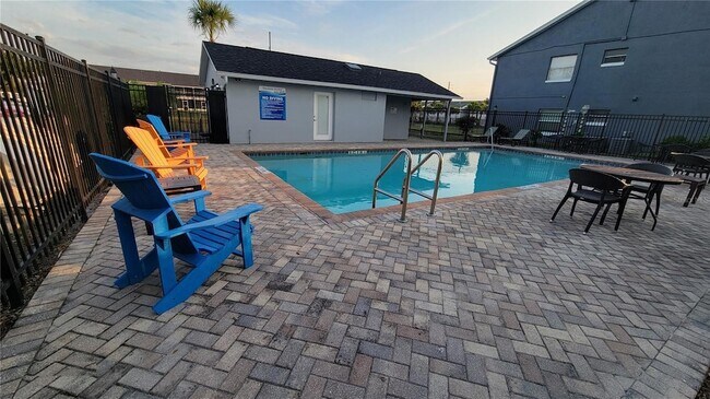 Building Photo - 4136 Pershing Pointe Pl