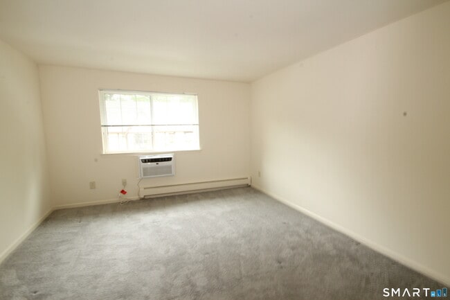 Building Photo - 50 Aiken St