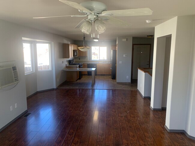 Building Photo - 5615 Marabou Way