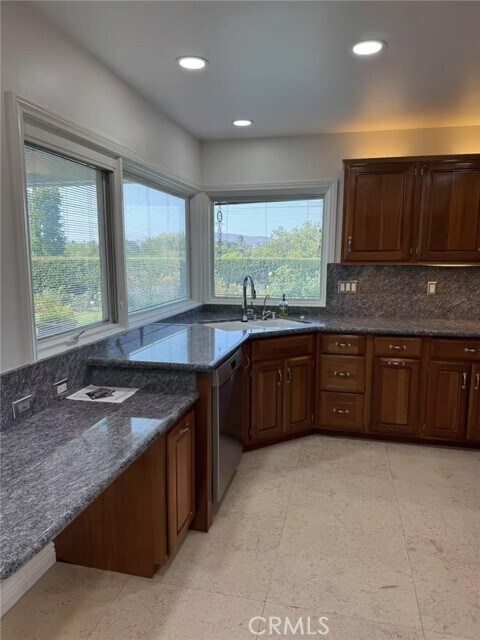 Building Photo - 1461 Flinton Ct