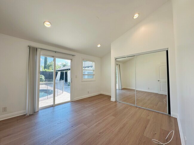 Building Photo - 5148 Otis Ave