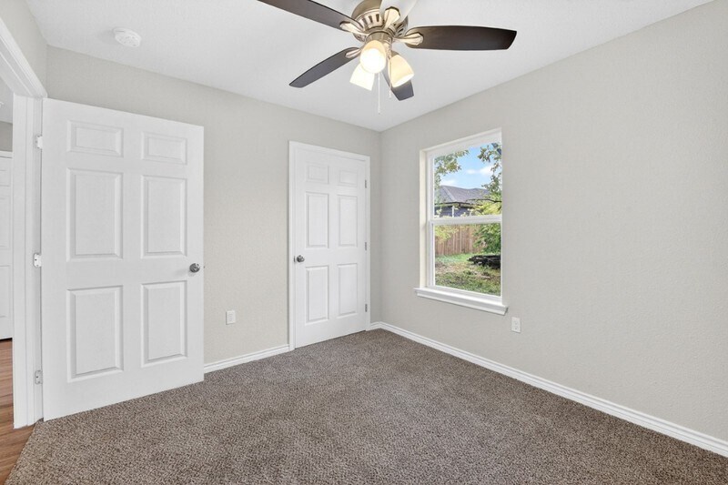 Building Photo - 317 Jones St