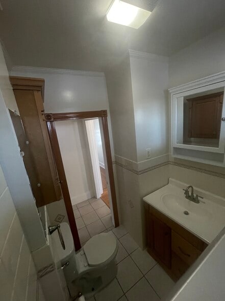 Building Photo - 36 Ohio Ave