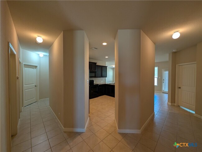 Building Photo - 1330 Ace Ranch St