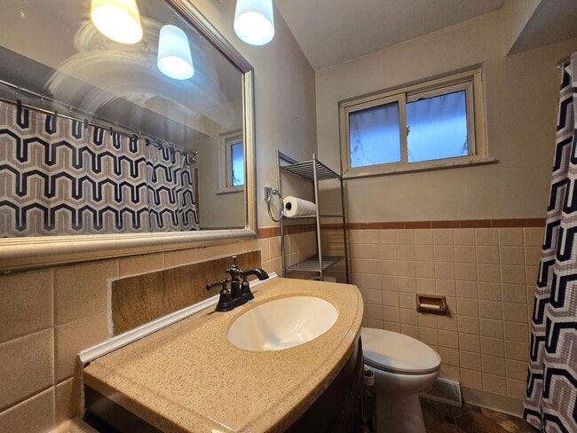 Building Photo - Spacious 3-Bedroom Home in Beavercreek
