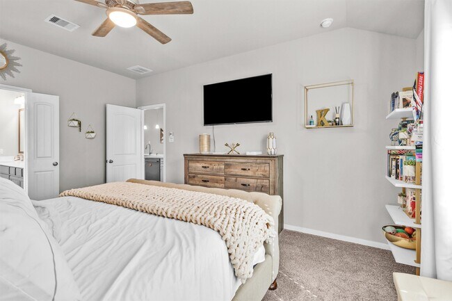 Building Photo - 4330 Umber Shadow Dr