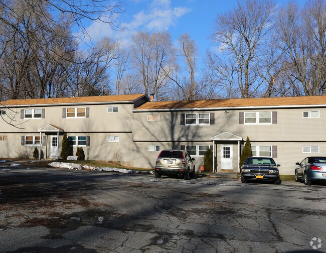 Park Manor Apartments Hyde Park, NY Apartment Finder