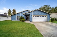 Building Photo - Four Bedroom Home in Summerville, SC!