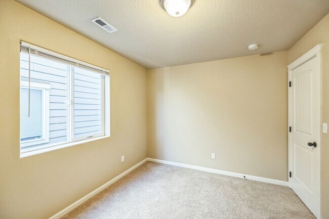 Building Photo - 2503 Carson Loop