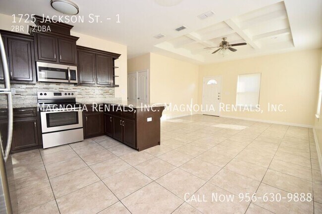 Building Photo - Weslaco Apartment for Rent - Westgate Vill...