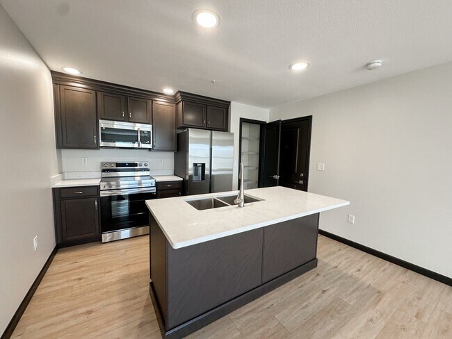 Primary Photo - New! Beautiful 1 Bed, 1 Bath Apartment in ...