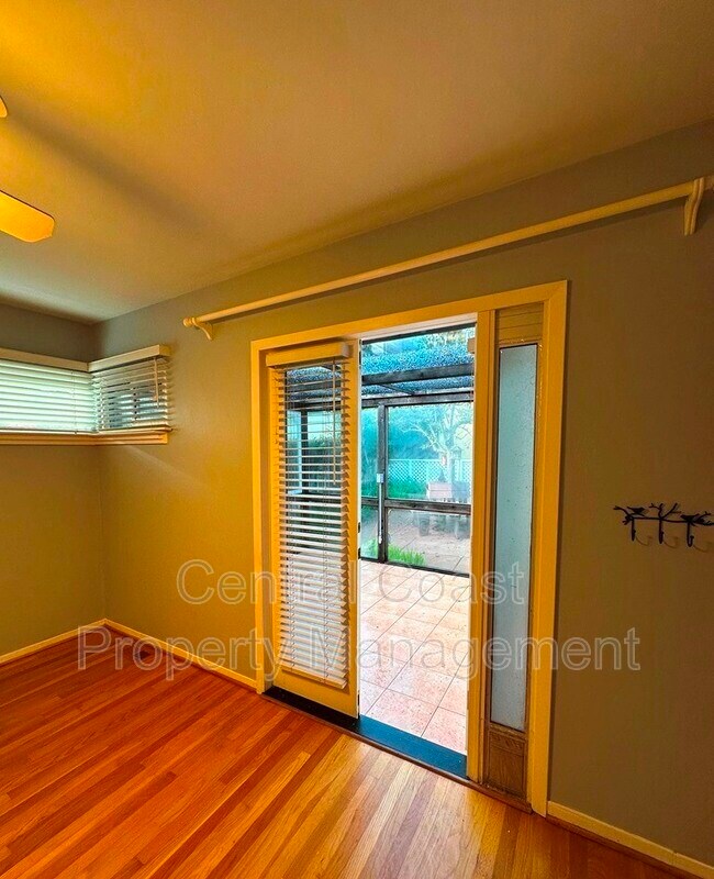 Building Photo - 254 Larkin St