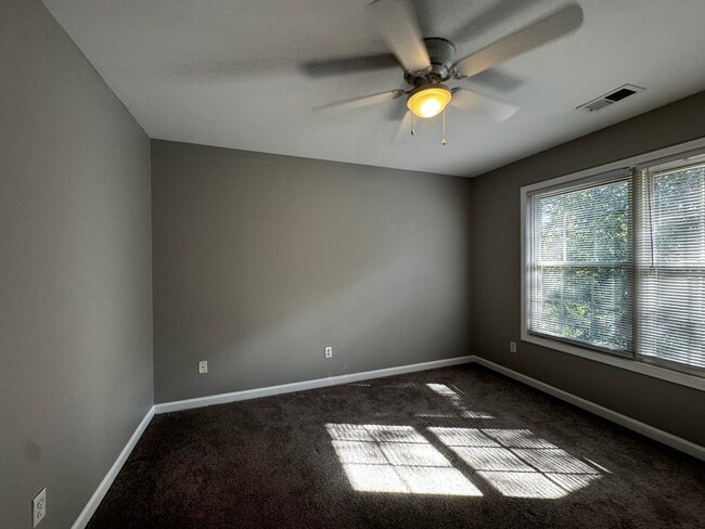 Building Photo - 2224 Wilmington Ln