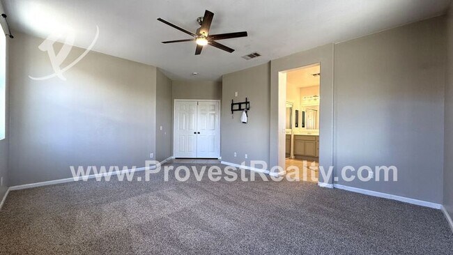 Building Photo - 9115 Honeysuckle Ave