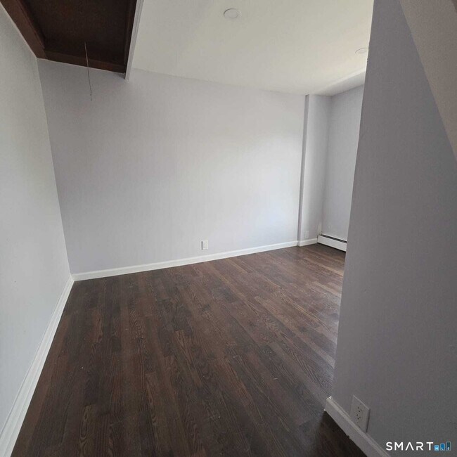 Building Photo - 124 Geddes Terrace