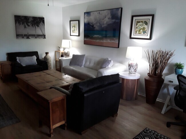 Building Photo - 2545 SE 1st Ct