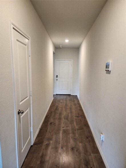 Building Photo - 503 Silo Cir