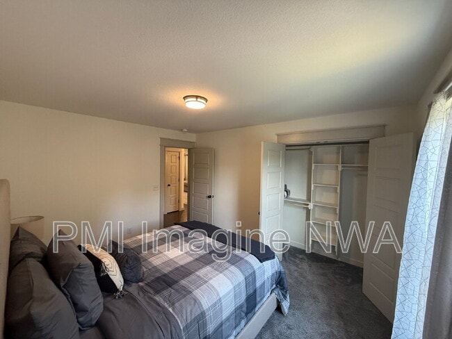 Building Photo - 54 Morvan Dr
