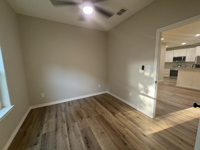 Building Photo - New 4BR/2.5BA Home – Perfect for Roommates, Walk to Campus!