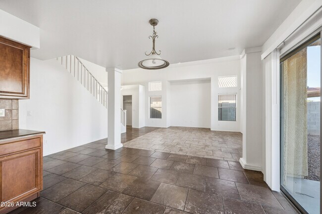 Building Photo - 5613 S 51st Dr