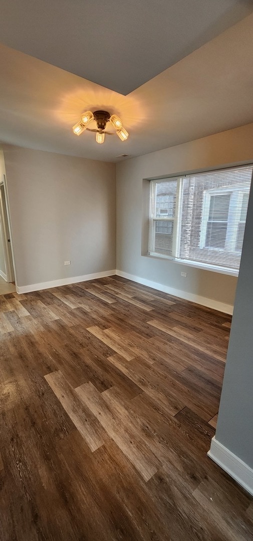 Building Photo - 7556 S Kenwood Ave