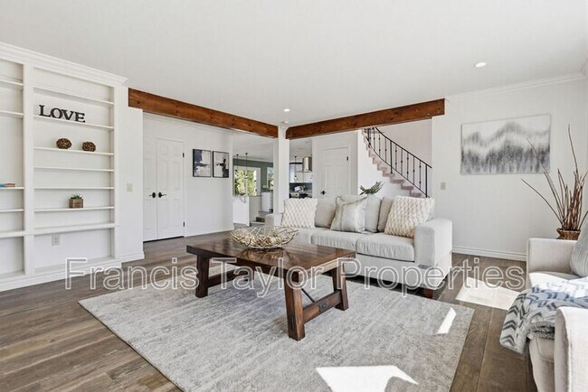 Building Photo - 29059 Meadow Glen Way W