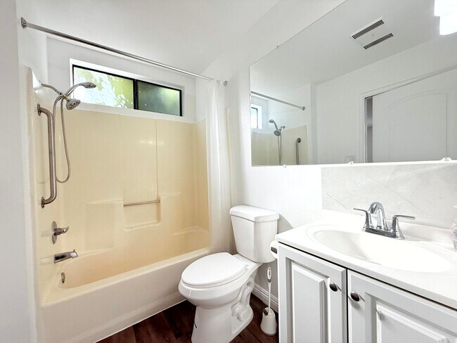 Building Photo - 2506-2508 Norfolk Street