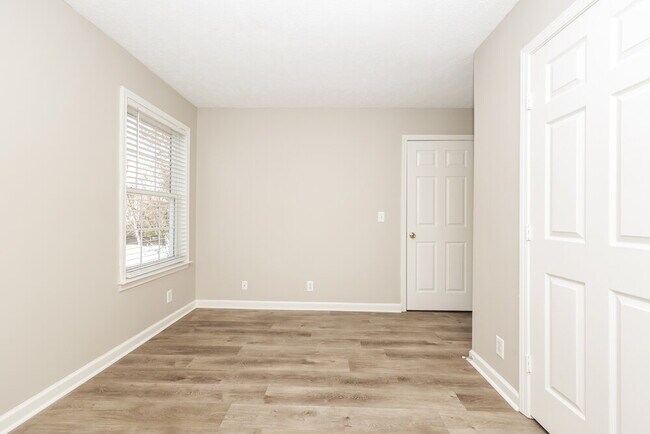 Building Photo - 913 Buckhaven Dr