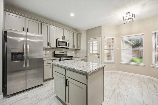 Building Photo - 14611 Wynbourn Way