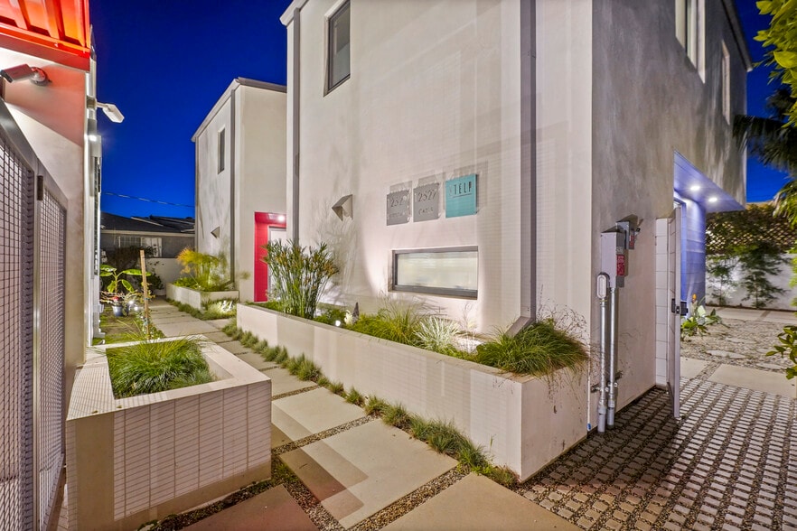 Building Photo - 12527 Wagner St