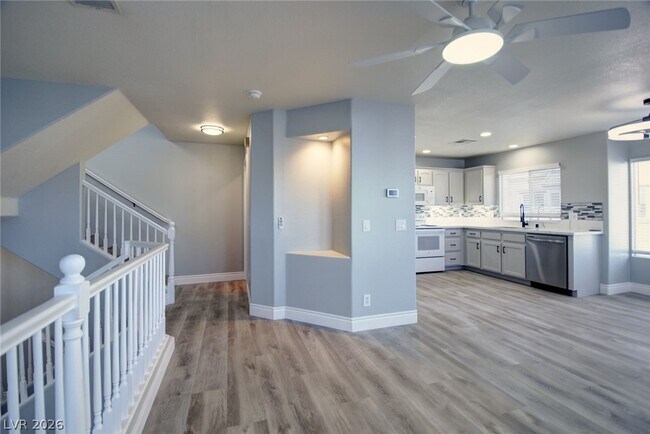 Building Photo - 8401 Tiger Woods Ave