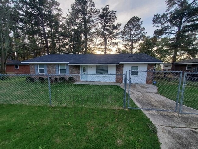 Primary Photo - 2517 W Kensington Dr