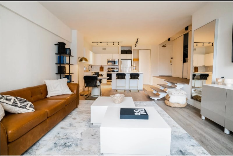 Building Photo - 19 E Chestnut St