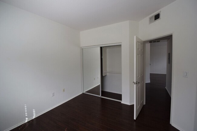 Building Photo - 5500 Bonner Ave