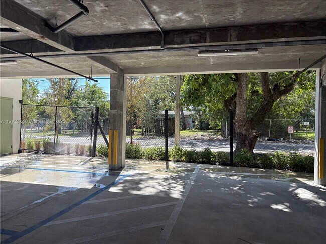 Building Photo - 85 NE 55th St