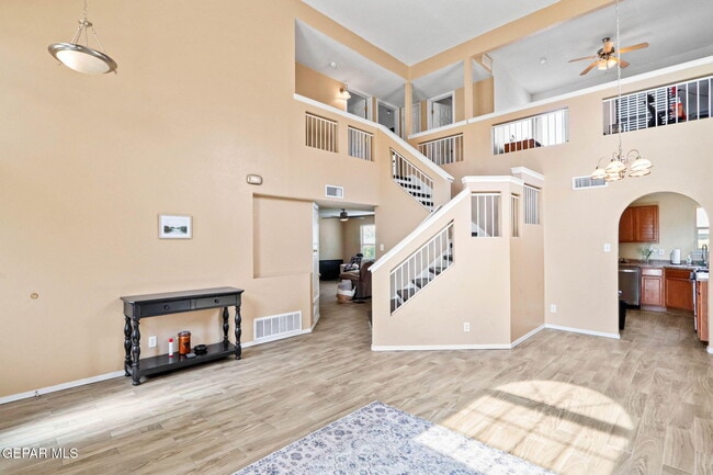 Building Photo - 12564 Paseo Alegre Dr