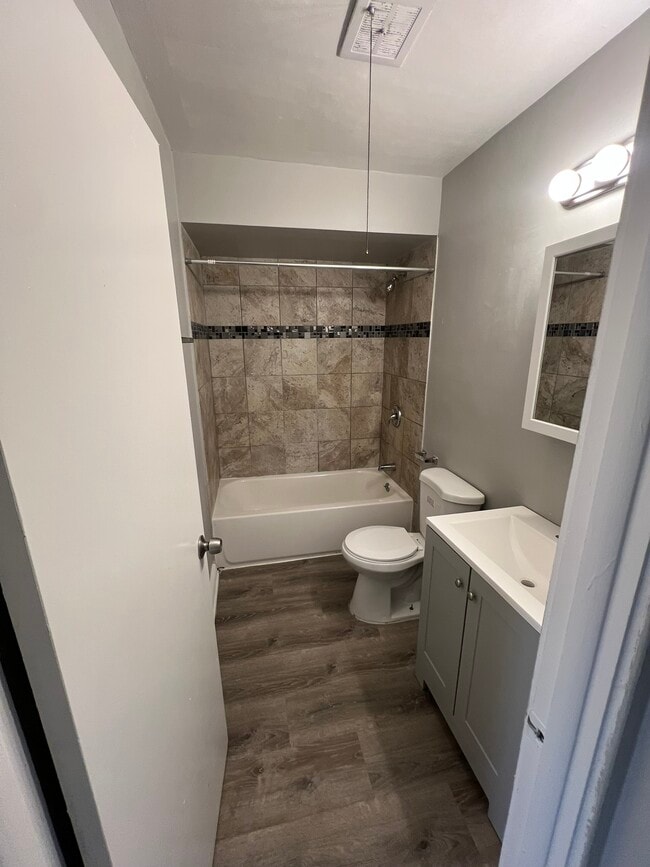 Building Photo - 3125 W 79th St