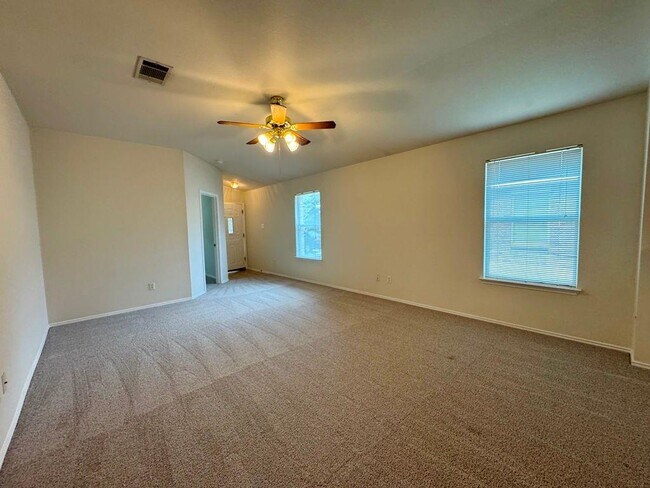 Building Photo - 600 Golden Gate Dr