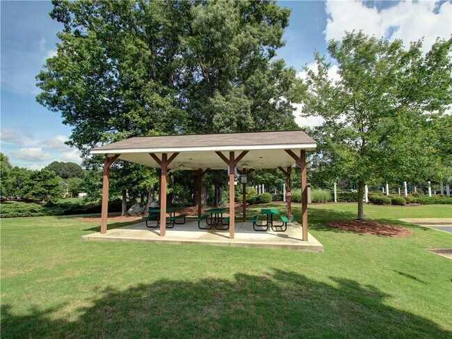 Building Photo - 3527 Chastain Glen Ln NE