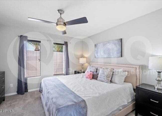 Building Photo - 6149 E Delcoa Ave