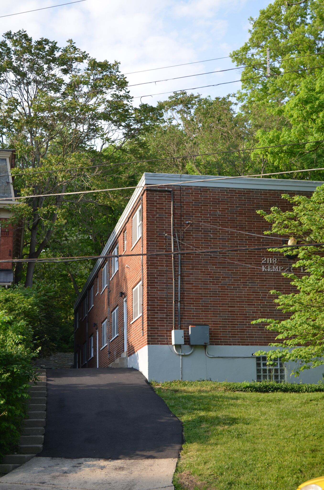 Building Photo - 2116 Kemper Ln