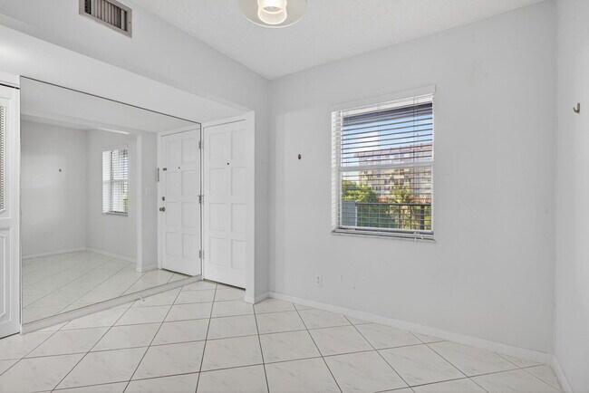 Building Photo - 777 S Federal Hwy