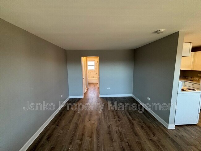 Building Photo - 2113 119th St