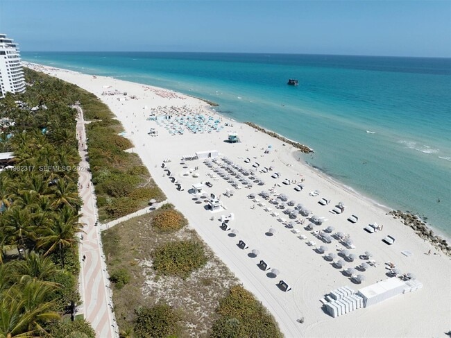 Building Photo - 2899 Collins Ave