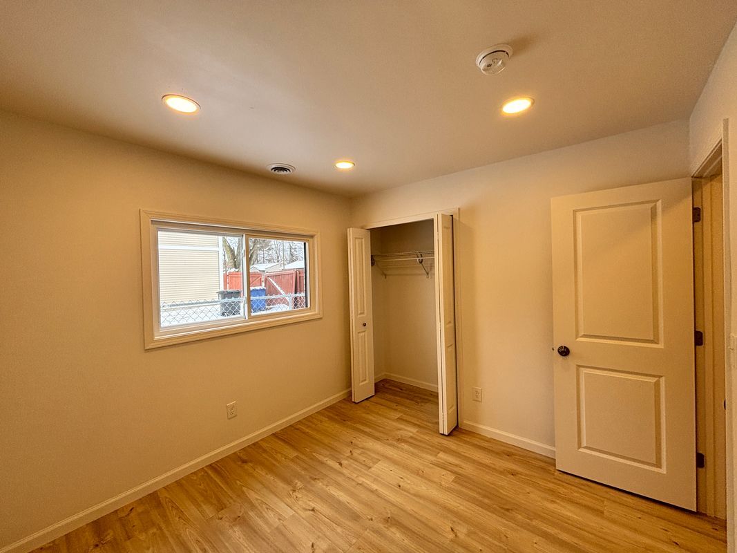 Building Photo - 35140 School St