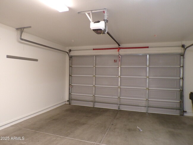 Building Photo - 1755 Oro Dr