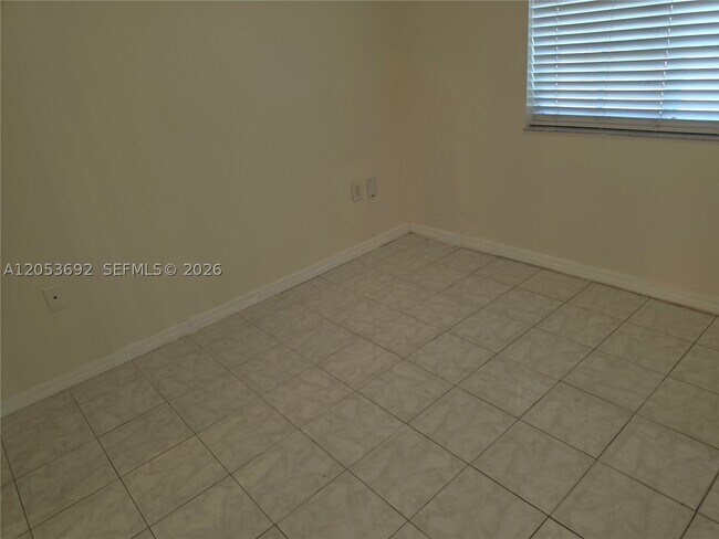 Building Photo - 14241 SW 151st Ave
