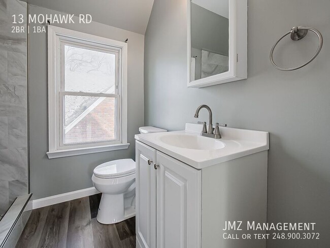 Building Photo - 13 Mohawk Rd