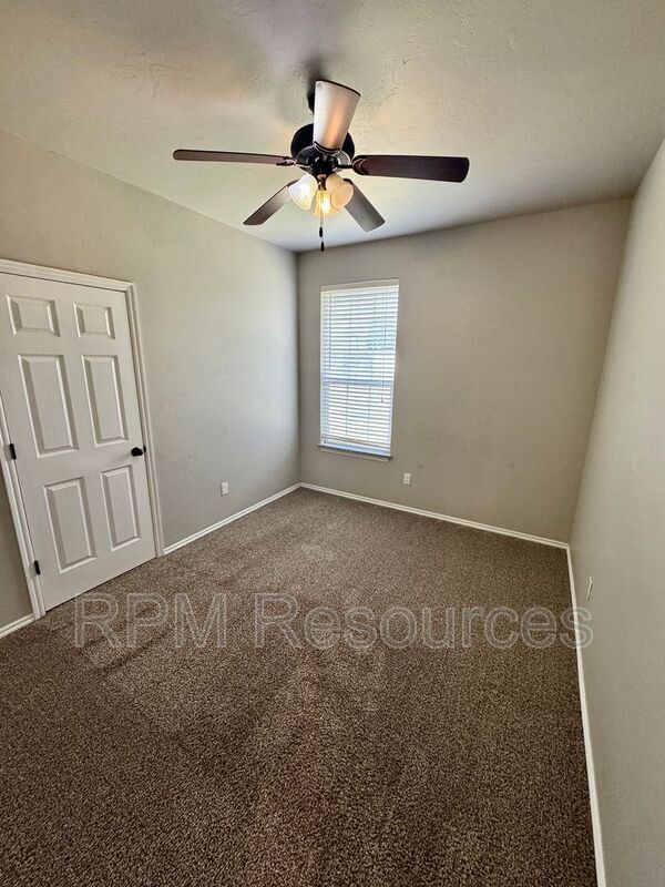 Building Photo - 1818 Post Oak Rd